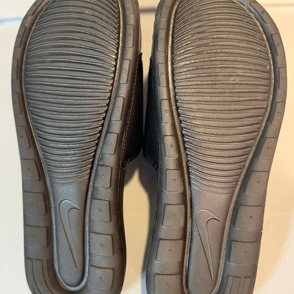 SIZE 8/9 Women's Black Nike Victori One Slide Sandals - NEW withoout box - Picture 6 of 13